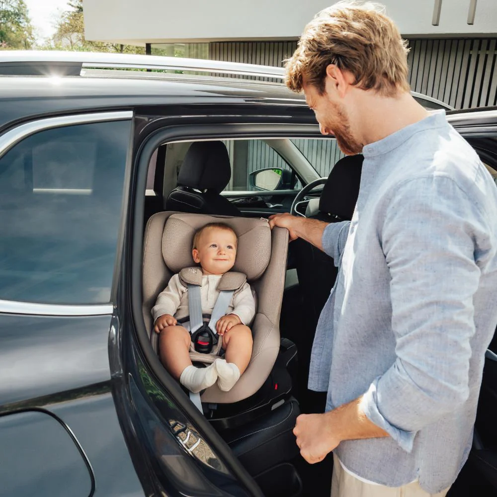 Britax Römer DualFix Pro M Style Harbor Blue 61-105cm - Image 10