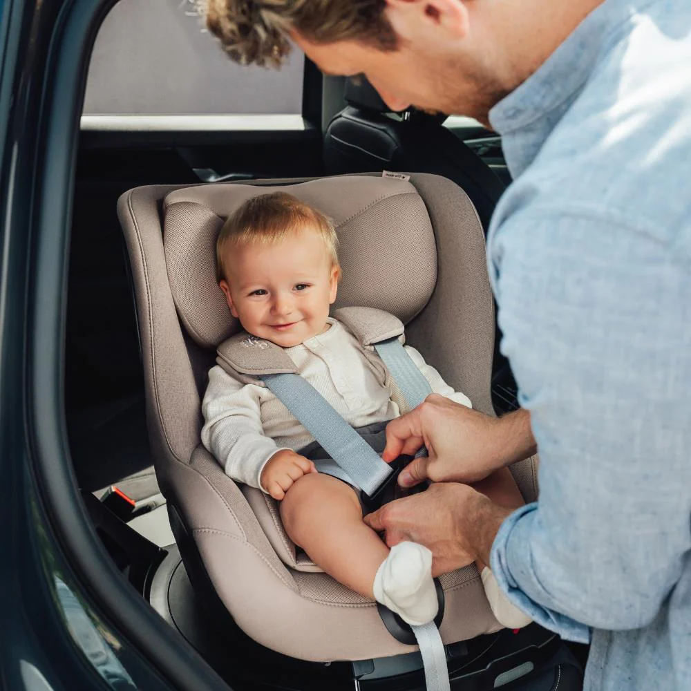 Britax Römer DualFix Pro M Style Teak 61-105cm - Image 8