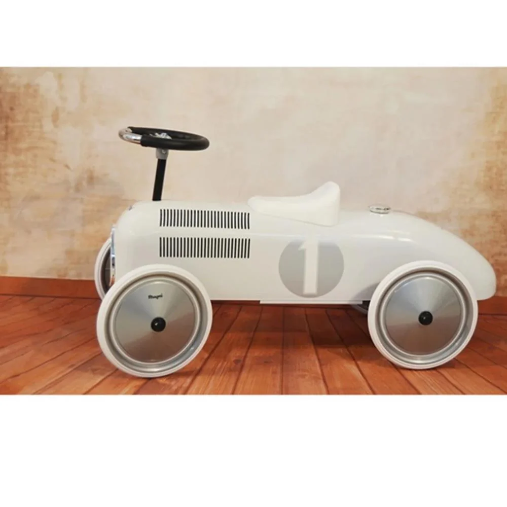 Carro Magni Ride-On em Metal Clássico Branco - Image 3