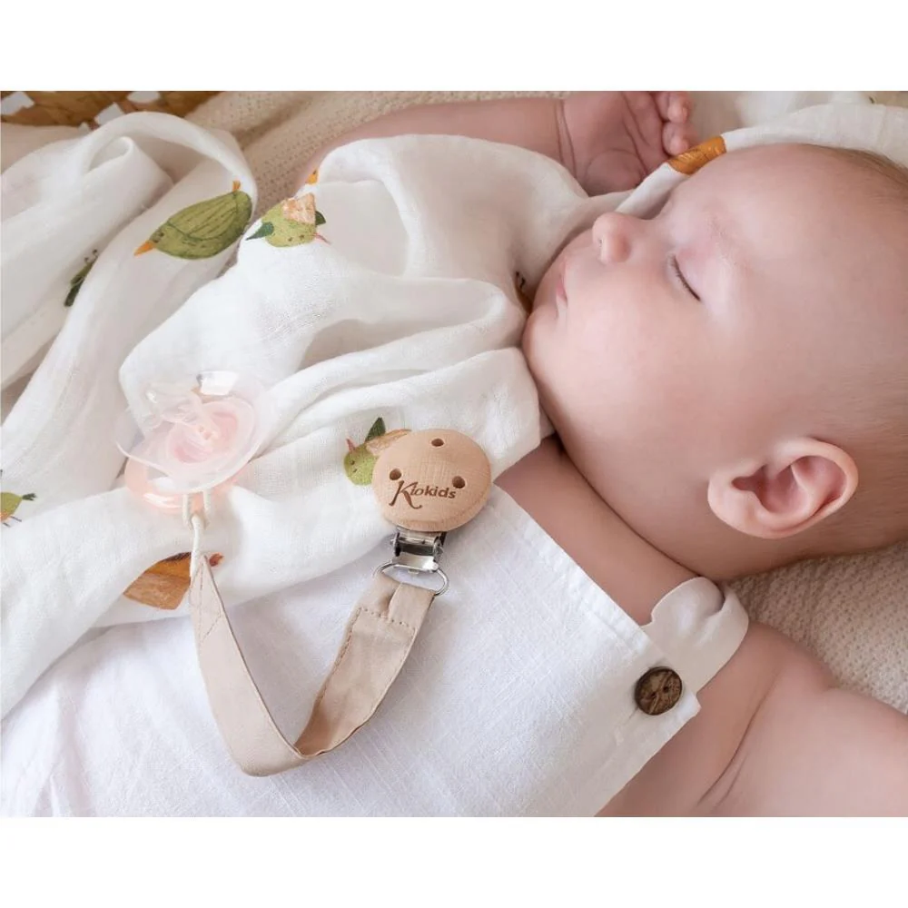 Corrente para Chupeta em Tecido com Clip em Madeira Kiokids Bege - Image 3