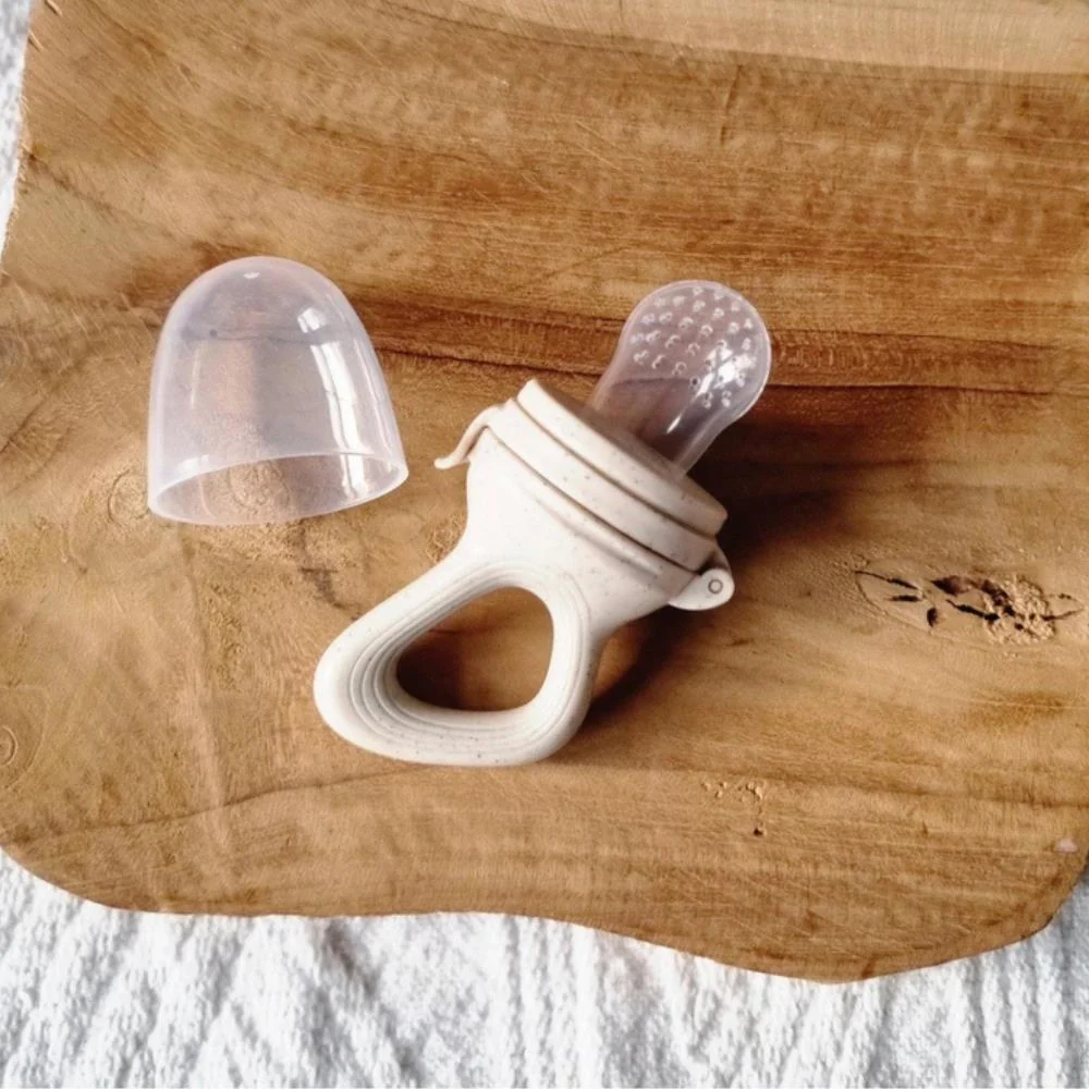 Dispensador de Alimentos Rammelaartje Beige Dotted com Tampa e Estojo
