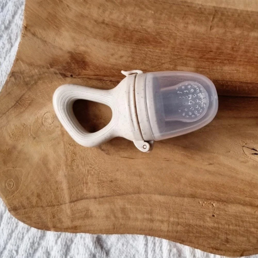Dispensador de Alimentos Rammelaartje Beige Dotted com Tampa e Estojo - Image 2