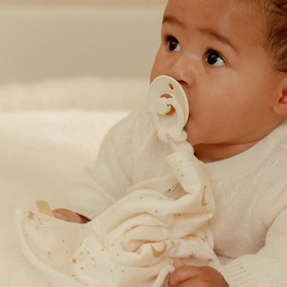 Doudou com Mordedor e Fita para Chupeta Little Dutch Newborn Naturals - Image 11