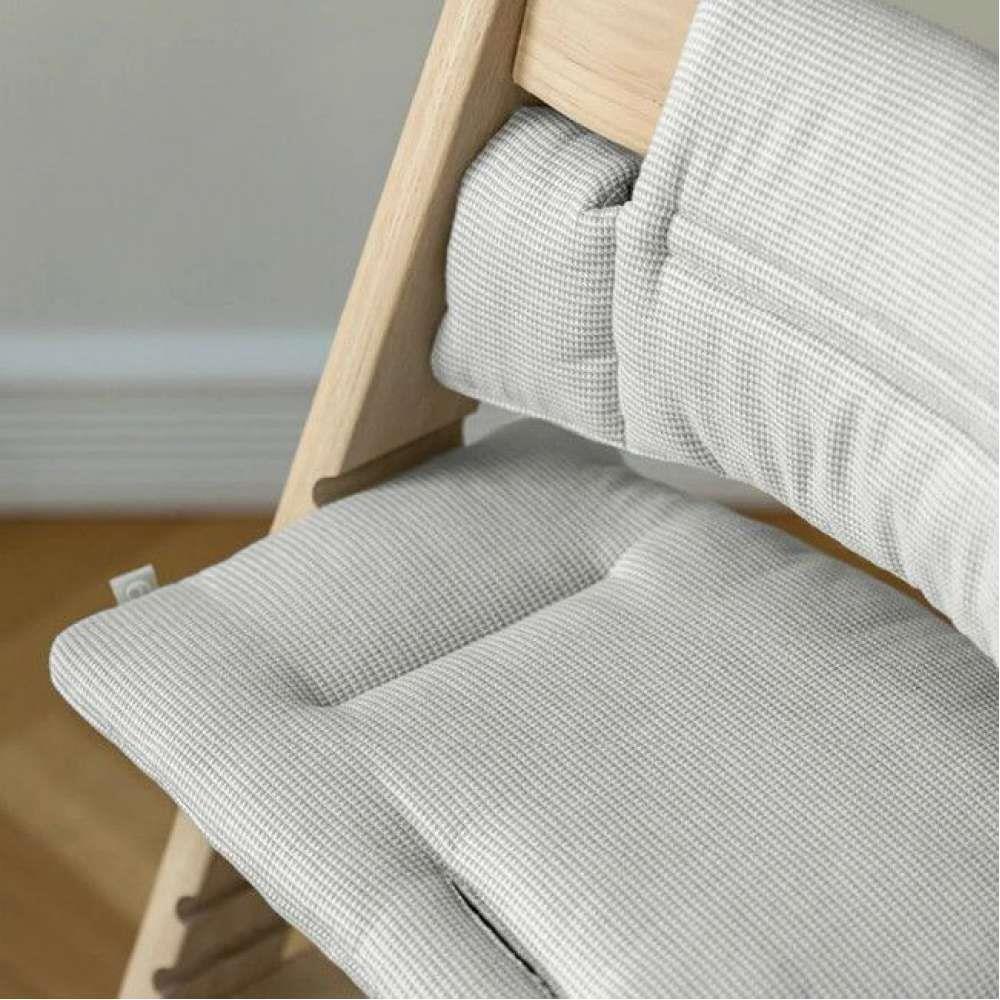 Pack Cadeira da Papa Stokke Tripp Trapp em Madeira Black + Almofada Clássica Nordic Grey - Image 6