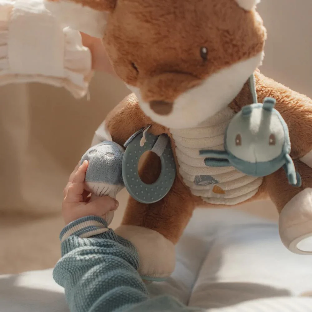 Peluche Raposa com Atividades Little Dutch Forest Friends - Image 4