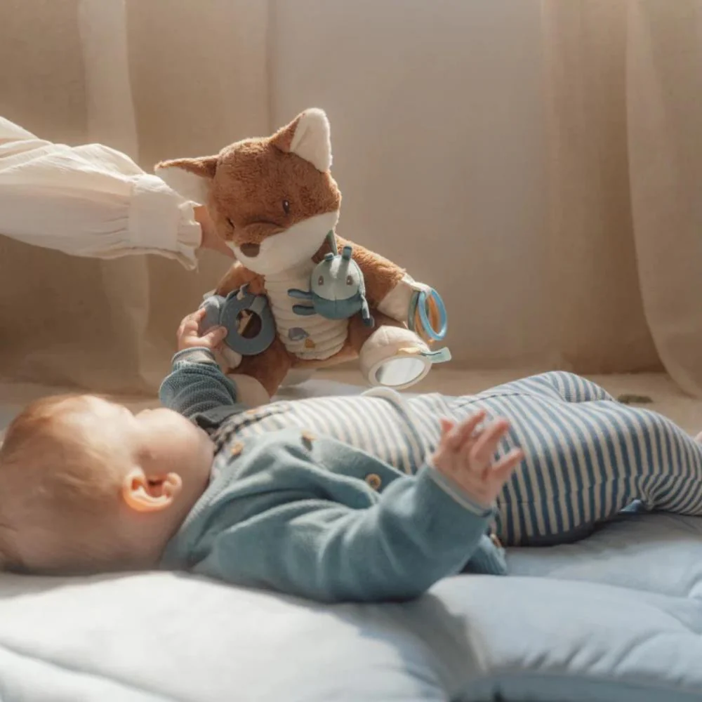 Peluche Raposa com Atividades Little Dutch Forest Friends - Image 5